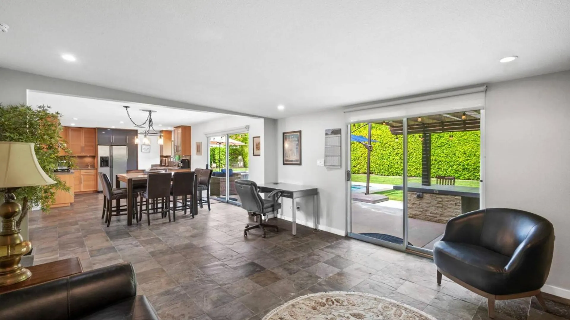 *Home - 2117 S Divot Ln, Palm Springs USA