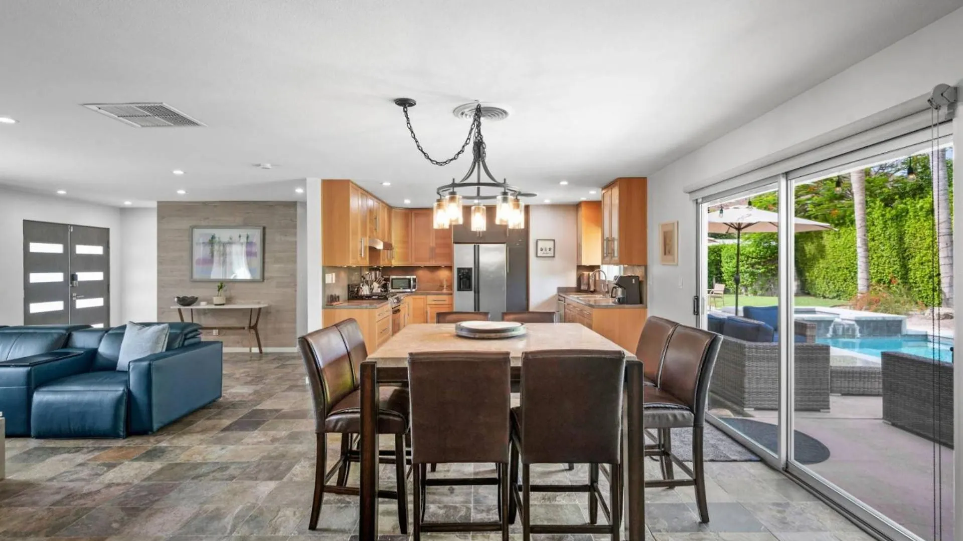 *Home - 2117 S Divot Ln, Palm Springs