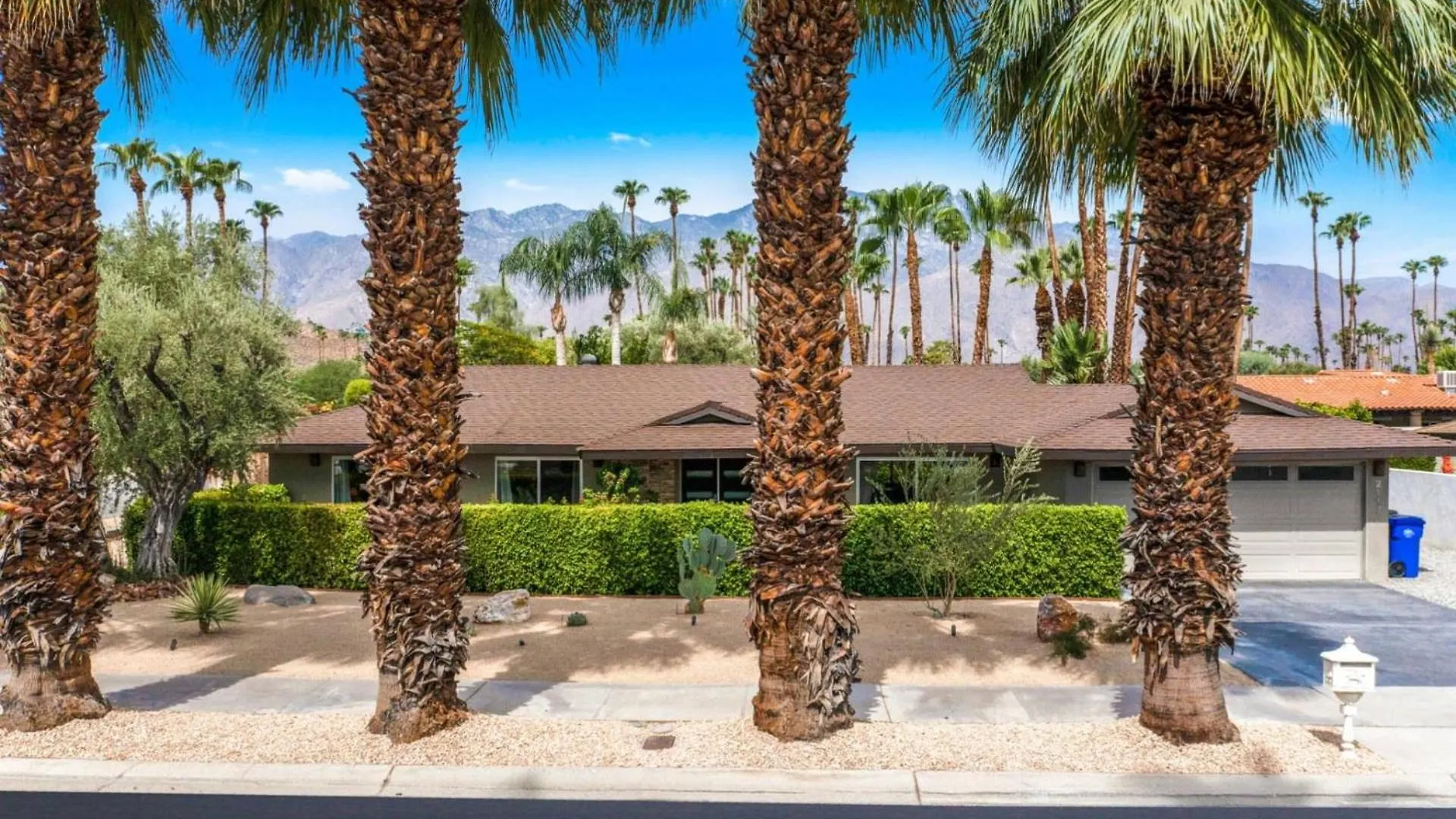 *Home - 2117 S Divot Ln, Palm Springs 0*,