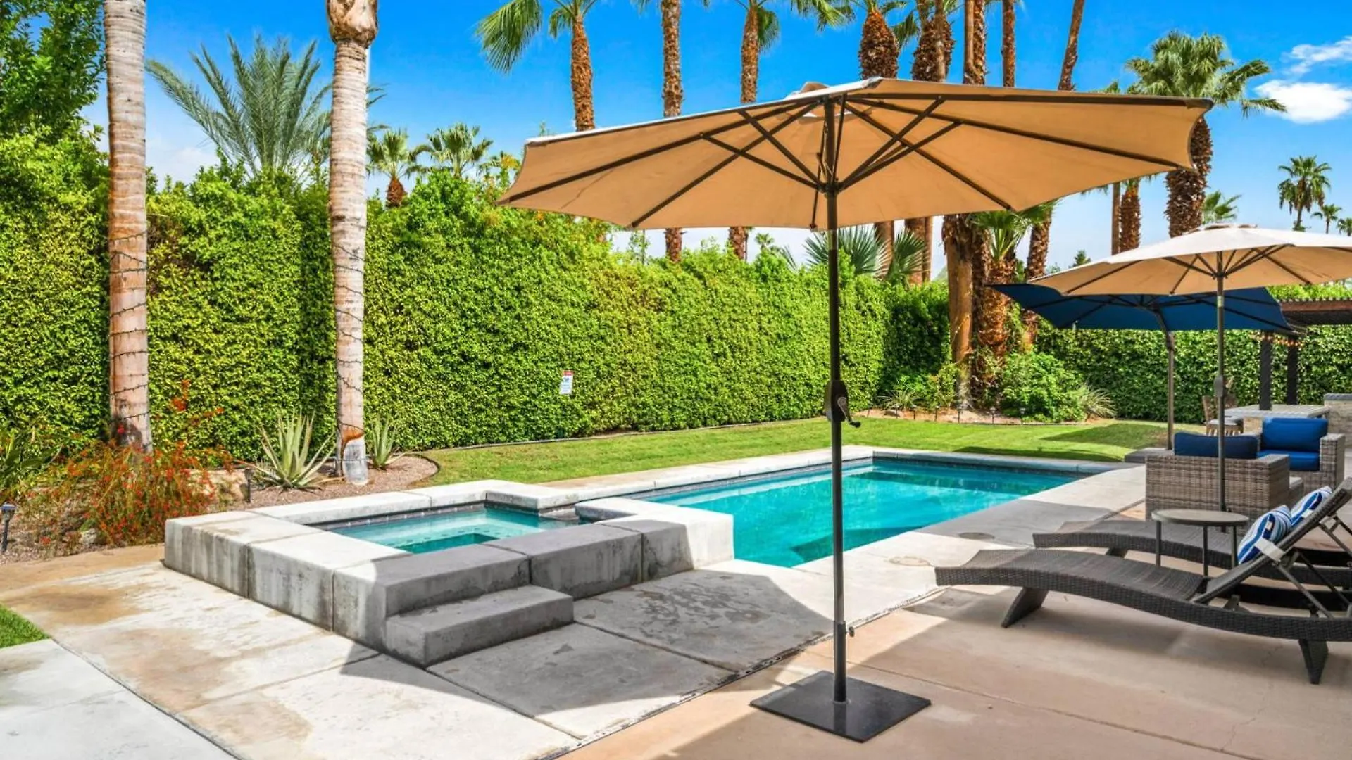 *Home - 2117 S Divot Ln, Palm Springs Ferienhaus