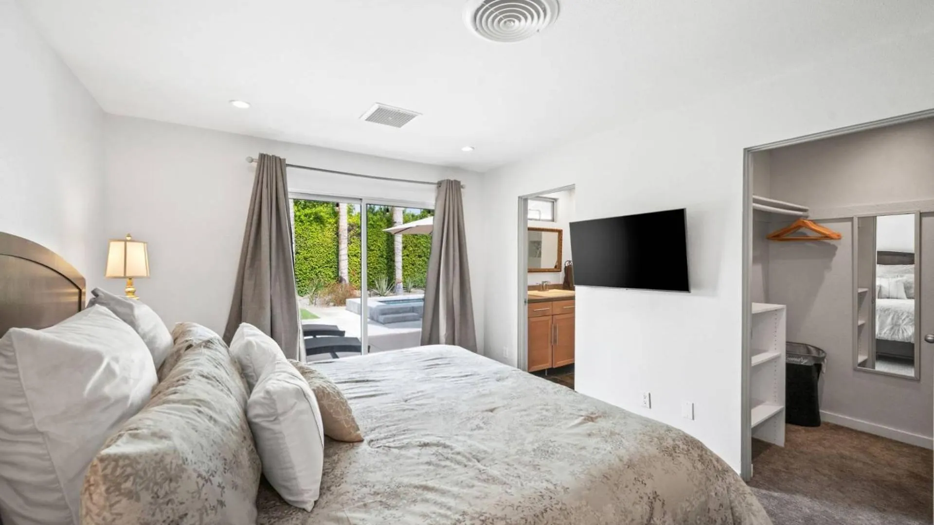 *Home - 2117 S Divot Ln, Palm Springs Tatil Evi