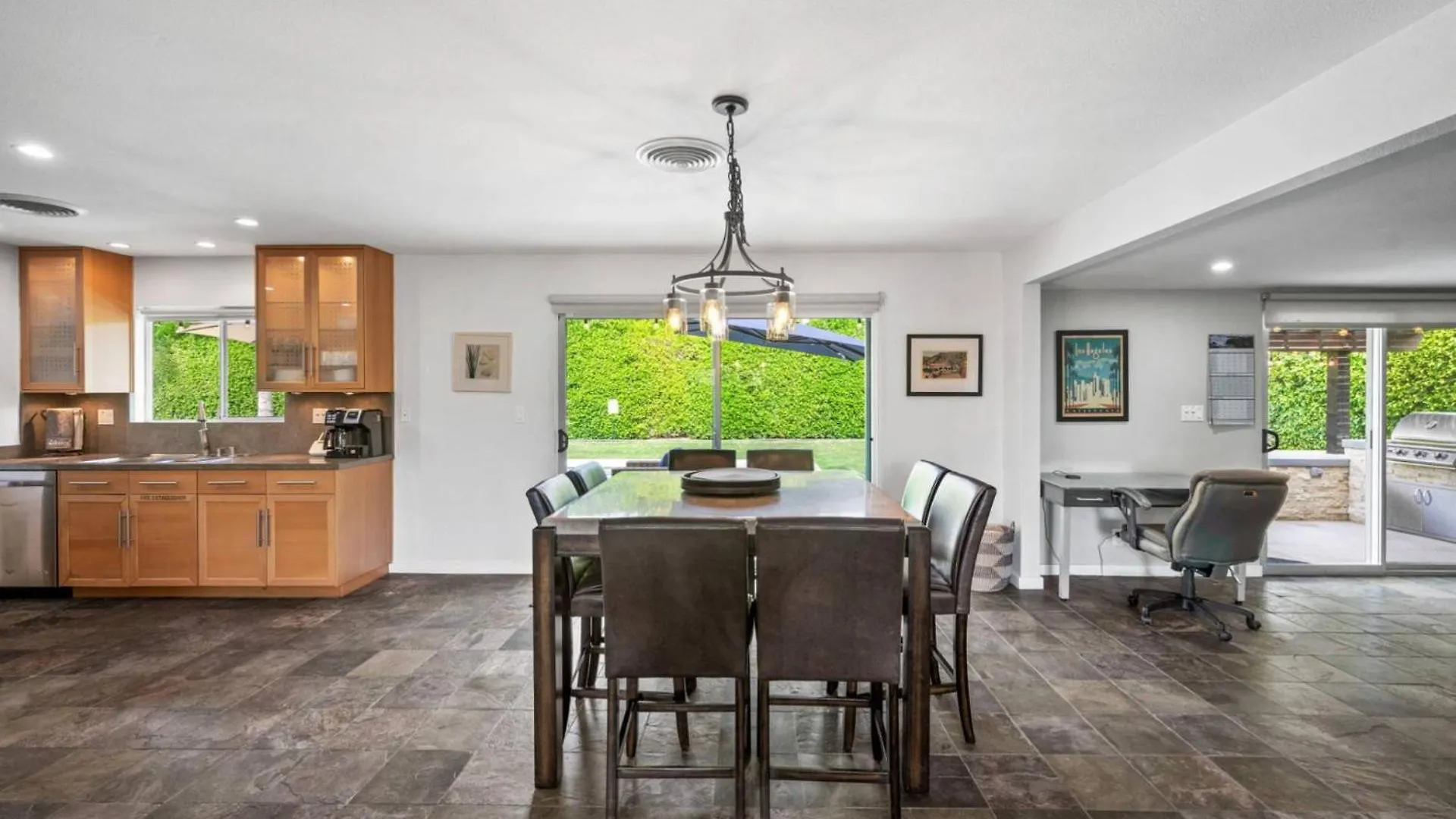 *Home - 2117 S Divot Ln, Palm Springs