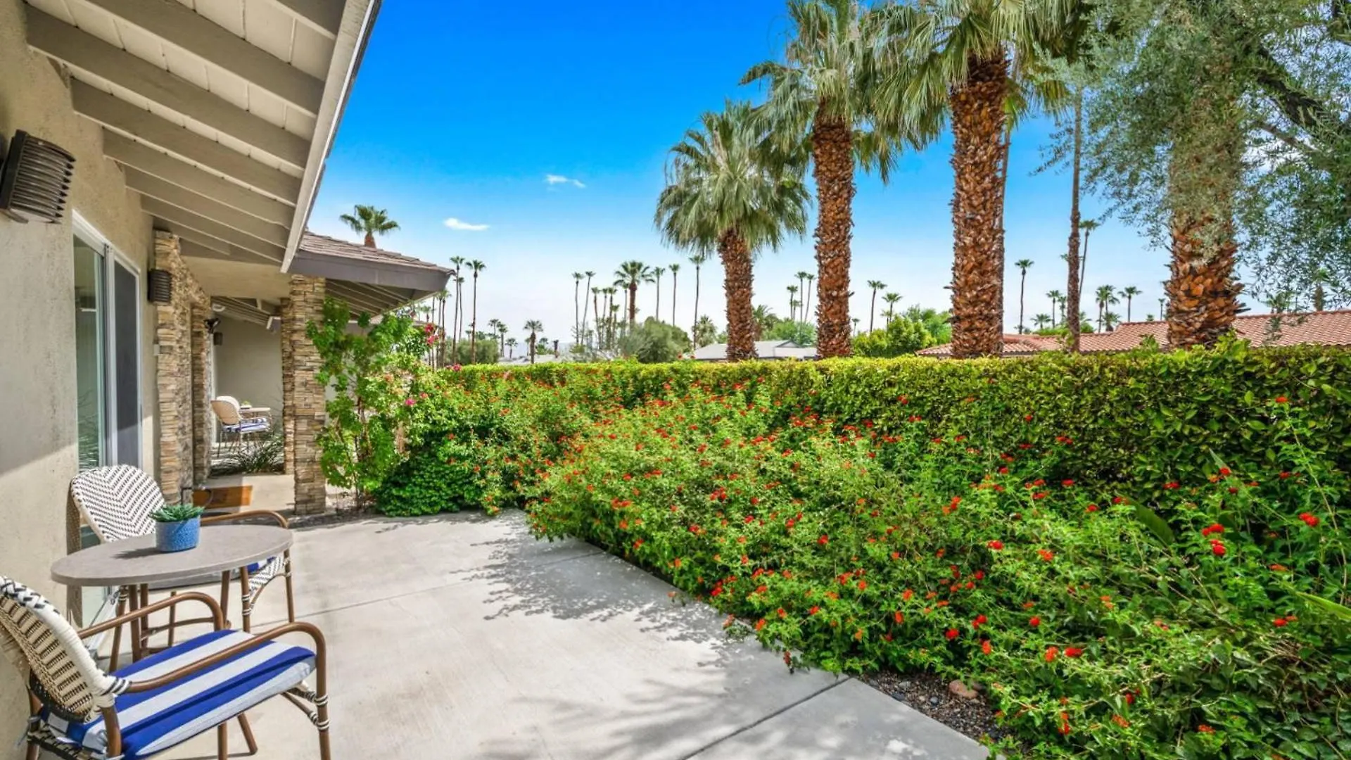*Home - 2117 S Divot Ln, Palm Springs Tatil Evi