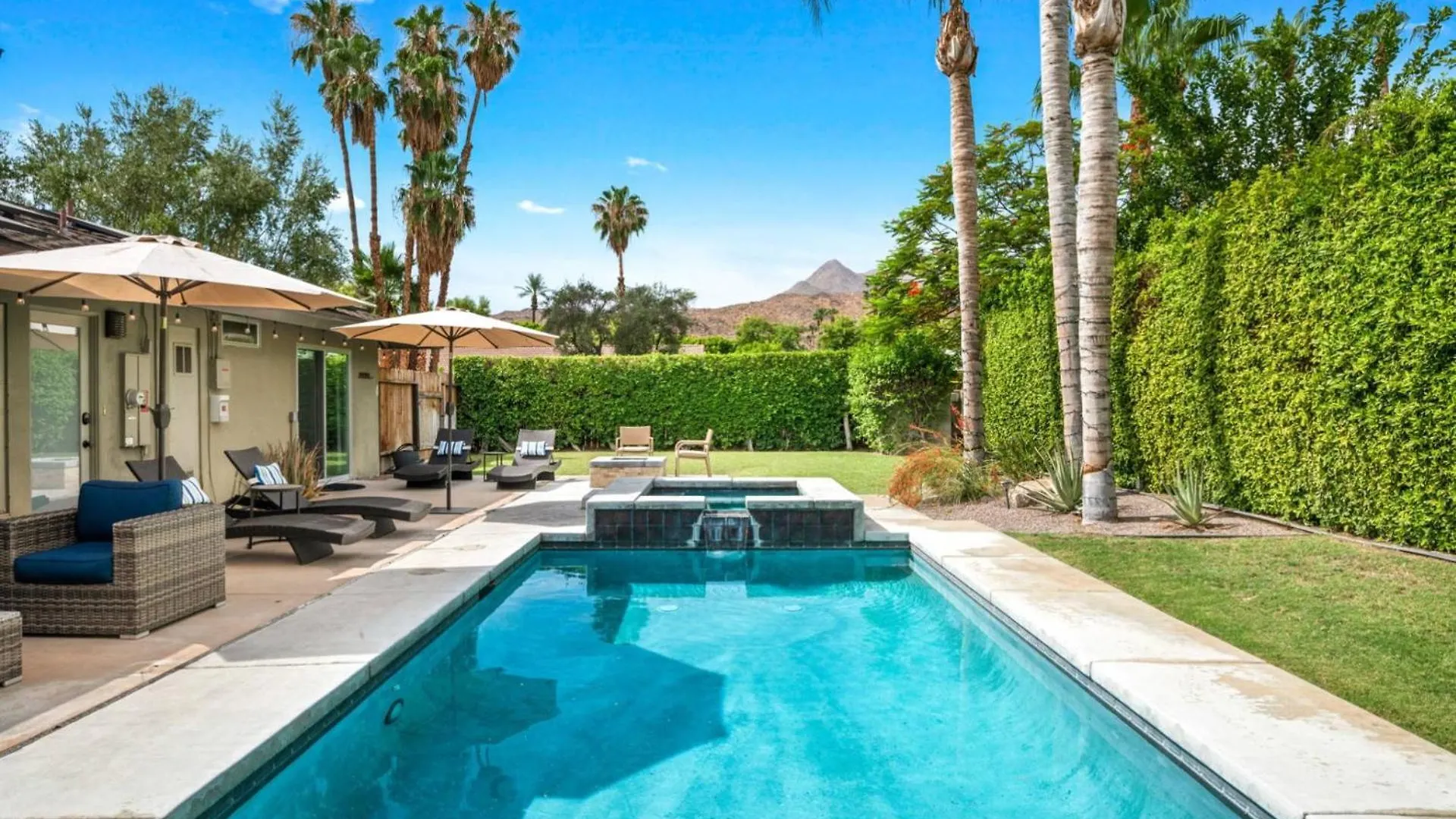 *Home - 2117 S Divot Ln, Palm Springs Tatil Evi
